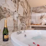 Appartement Ecrin Romantique, D'exception Avec Balnéo *